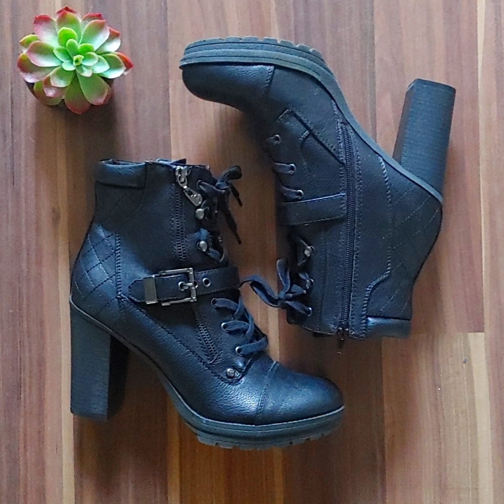 🖤G by Guess Ankle Boots🖤